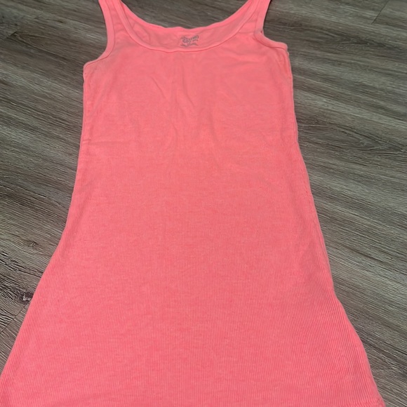 Pink Ribbed Tank Top - Picture 3 of 3